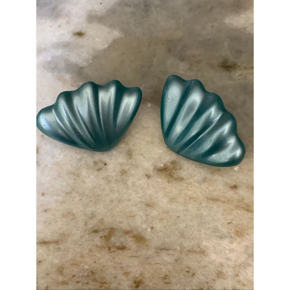 Vintage Earrings Blue Fan Resin #stunning